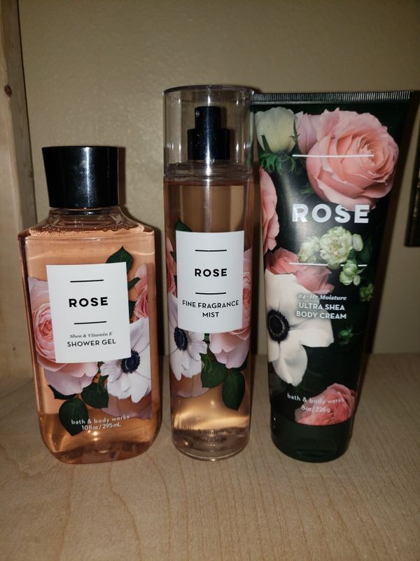 New Rose Bath and Body Works Full Sized Set for Sale in Longwood, FL