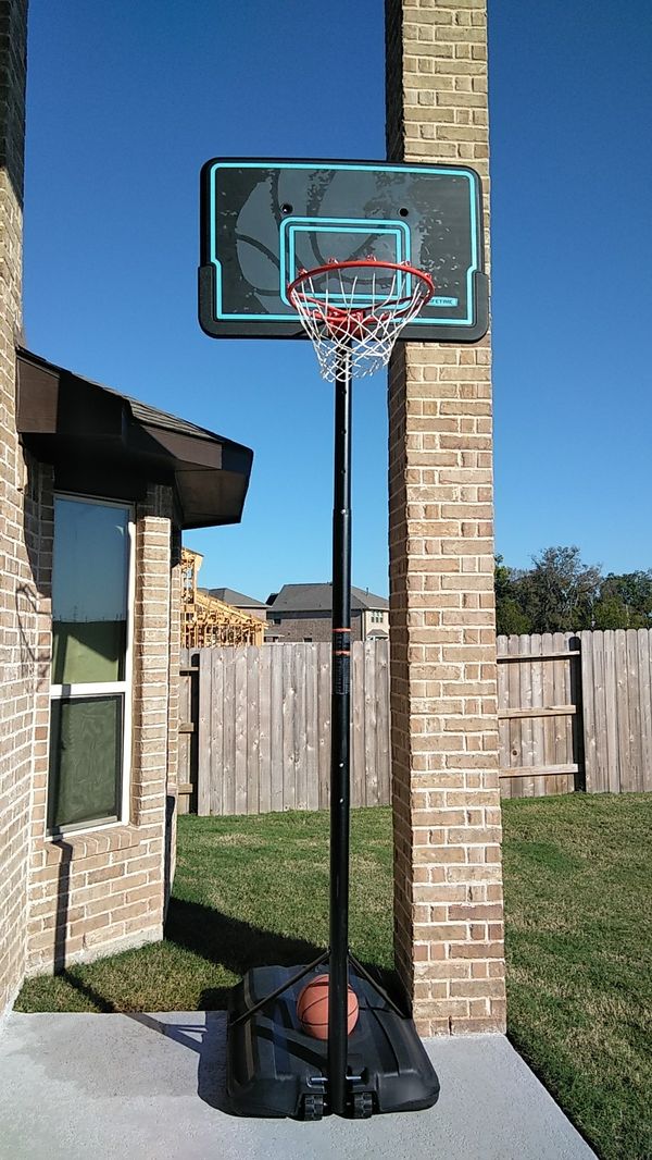 Portable basketball goal for Sale in Richmond, TX OfferUp
