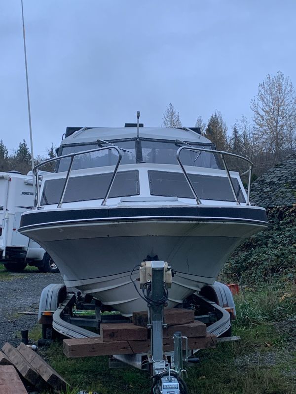 1985 Glasply 2100 Boat w/ 1990 21-ft Caulkins Trailee for Sale in ...