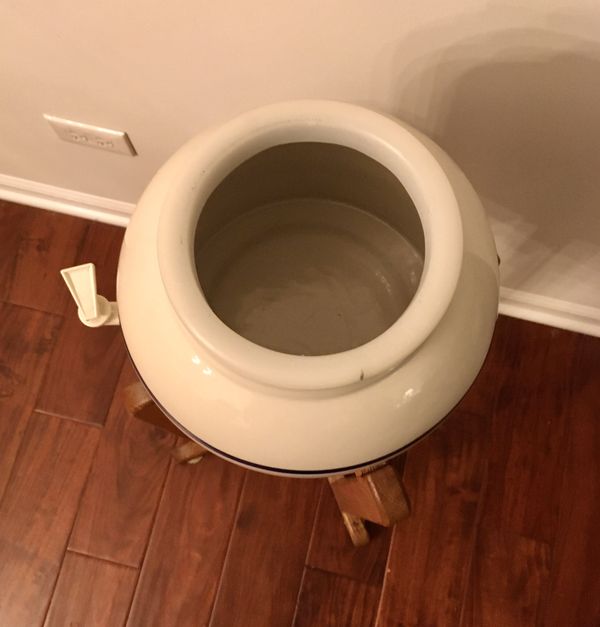 5 Gallon Ceramic Water Dispenser + Floor Stand for Sale in Naperville, IL OfferUp