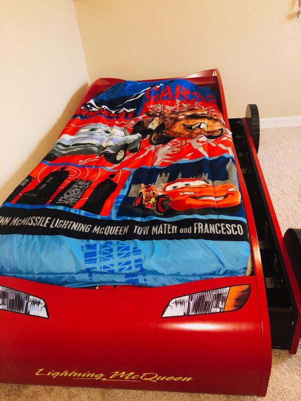 Lightning McQueen Trundle twin bed / kids for Sale in Katy, TX OfferUp
