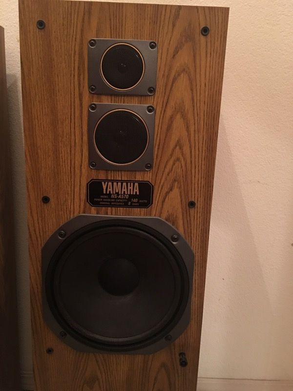 Vintage Yamaha NSA570 Floor Standing Tower Speakers for Sale in Fresno