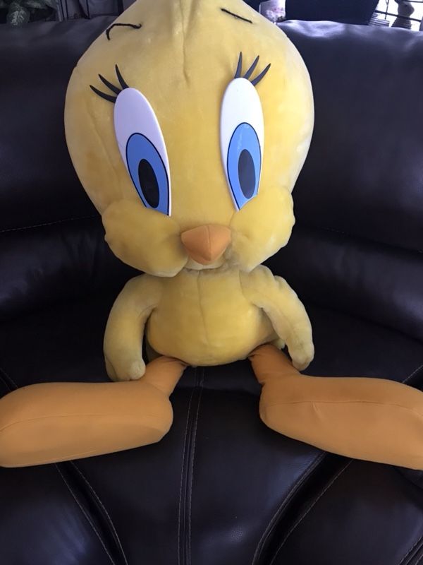 giant stuffed tweety bird