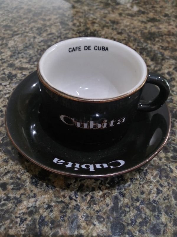 CUBITA Cafe de Cuba (Cuban Coffee) Set of 5 Cups & Plates