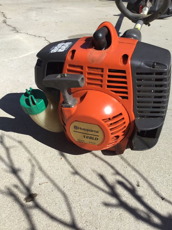 Husqvarna weed eater ONLY FOR PARTS OR FIXING for Sale in Palmdale, CA ...