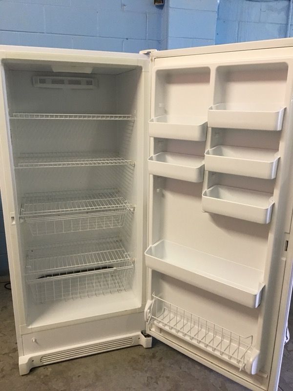 21 Cubic Foot Frost Free Freezer for Sale in Cocoa, FL - OfferUp