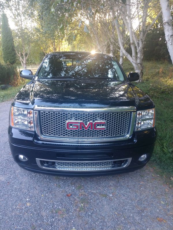 2012 GMC Sierra Denali 4wd Supercharged for Sale in Redmond, WA - OfferUp