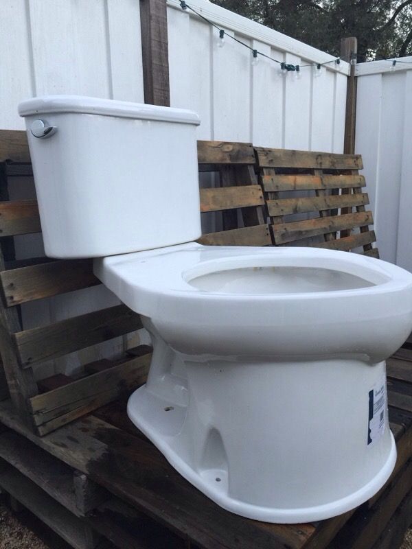 Great John Extra Large Medical Toilet for Sale in Folsom, CA - OfferUp