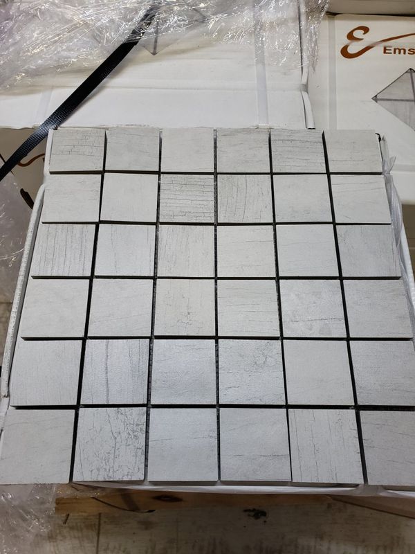 2x2 porcelain tile flooring - Emser Zephyr Wind for Sale in Vancouver