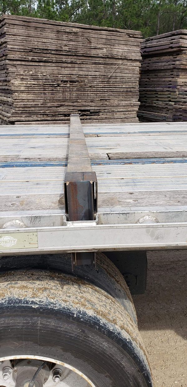 Pipe Stake DUNNAGE HOLDER w/ Safety Pin Hole for Hotshot/Flatbed