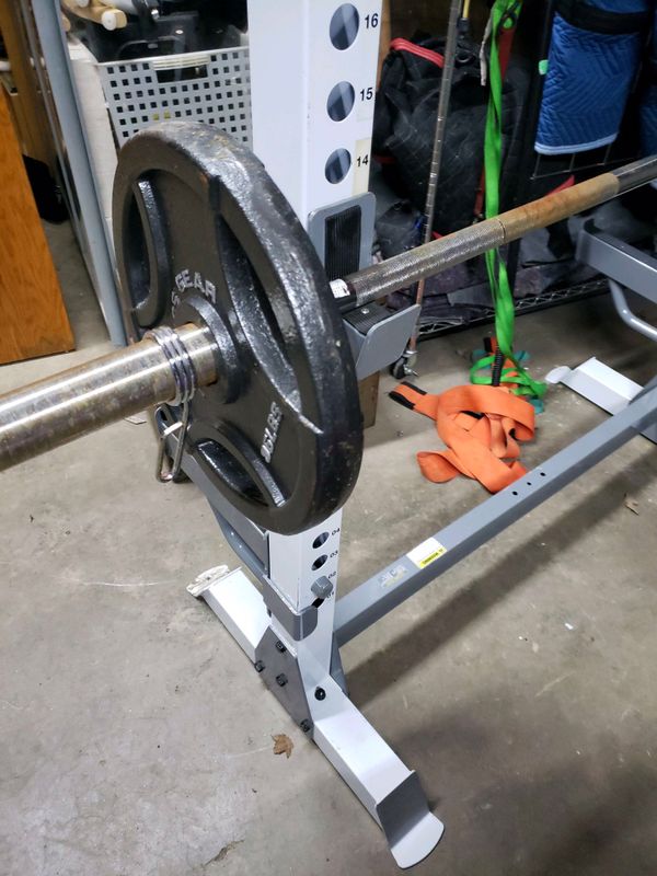 Fitness gear pro ob 600 olympic weight bench for Sale in Mooresville