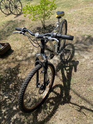Mongoose XR200 Aluminum 21 speed for Sale in Cypress, CA