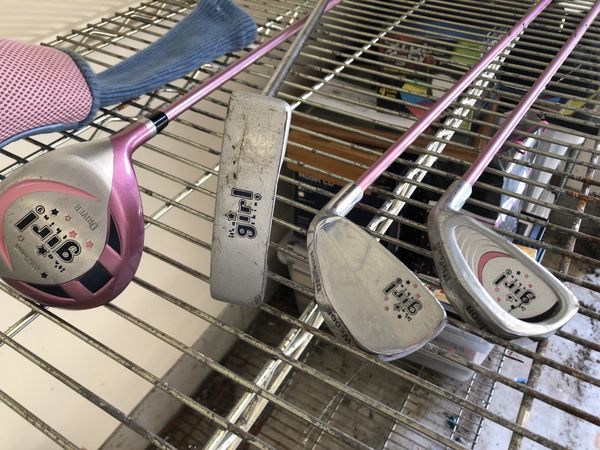 Golf set for girl for Sale in Ravensdale, WA - OfferUp