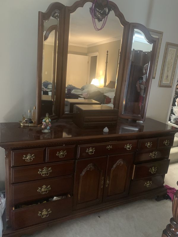 Lexington Cherry Bedroom Furniture for Sale in Raleigh, NC OfferUp