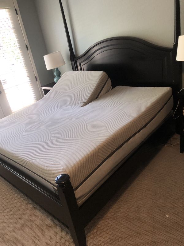Sleep Number flextop King Mattress and Base for Sale in Phoenix, AZ