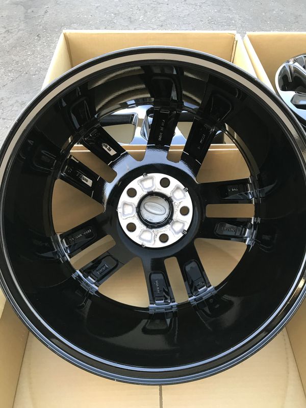 Ford Explorer 18 Factory Alloy Wheels