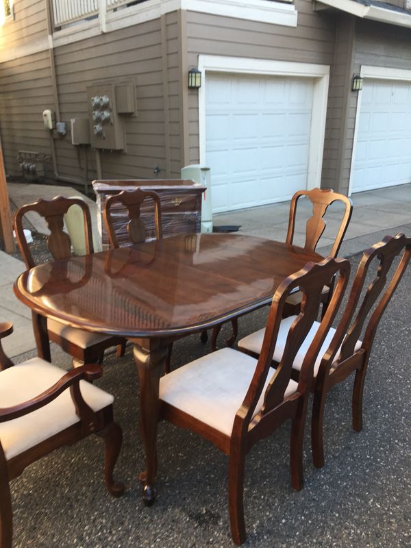Kincaid Cherry Dining Room Set for Sale in Portland, OR OfferUp