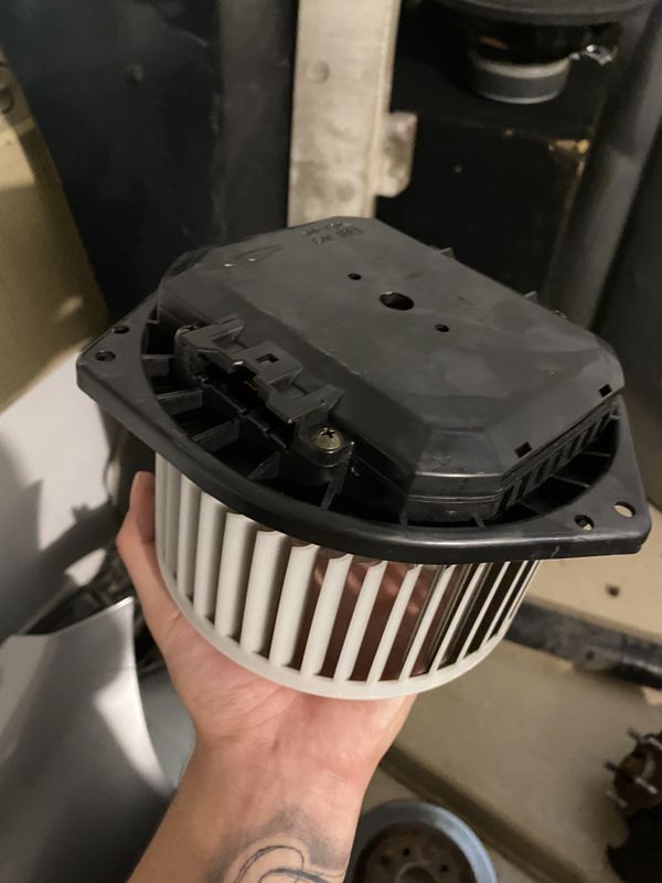 200307 Infiniti G35 Coupe Heater Blower Motor (Ac) for Sale in Gilbert, AZ OfferUp