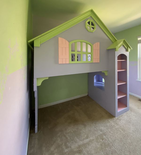 Tradewins Dollhouse loft bed for Sale in Homer Glen, IL OfferUp