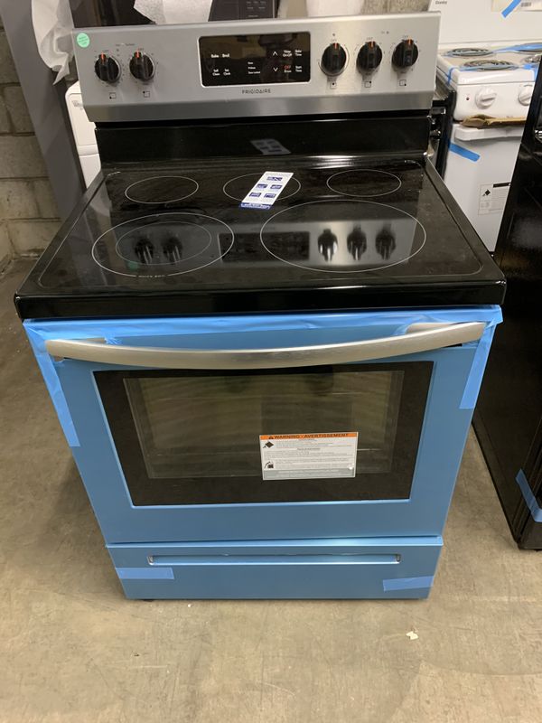 Frigidaire 30” Electric Range. STAINLESS STEEL. Model FFEF3054TS NEW