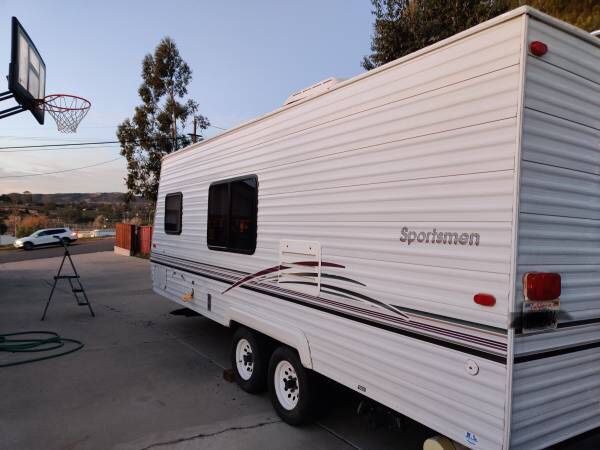 2001 ultra lite travel trailer