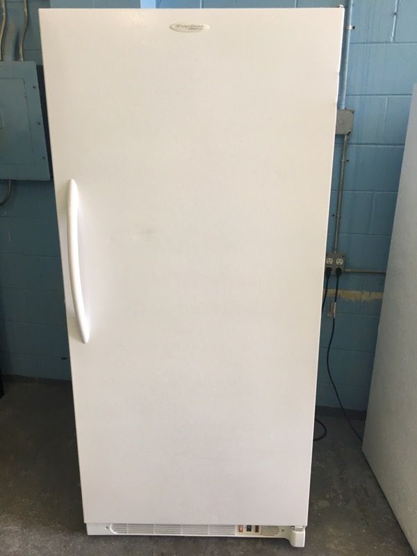 21 Cubic Foot Frost Free Freezer for Sale in Cocoa, FL - OfferUp