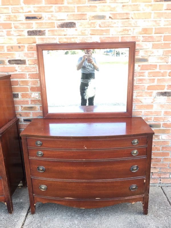 Dixie Duncan Phyfe Highboy Dresser And Mirrored Chest Of Drawers