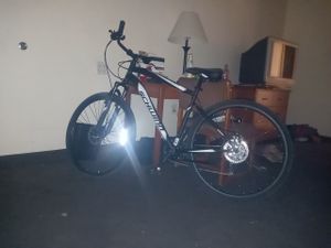 700c m Glenwood Schwinn for Sale in Tolleson, AZ