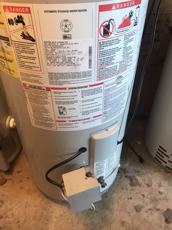 Bradford white power vent 40 gallon gas hot water. Used great condition