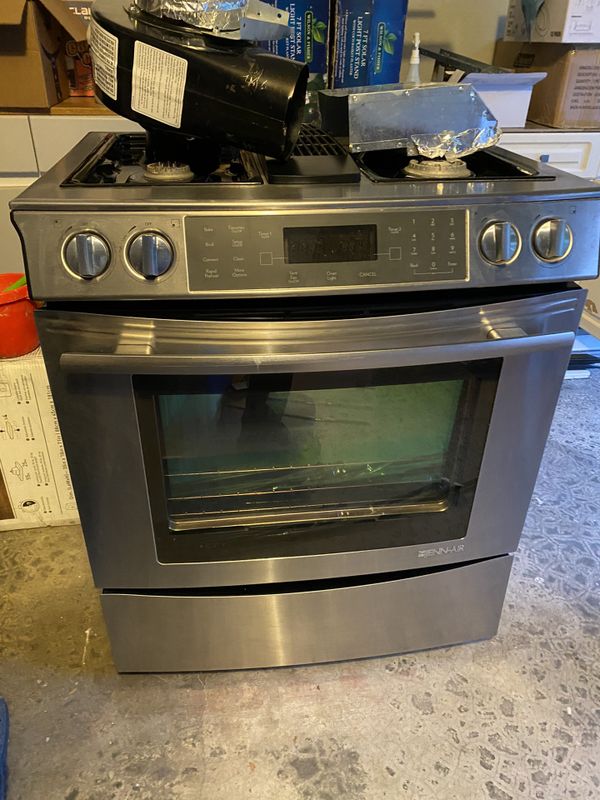 Jennair Gas & Electric Combo Downdraft Range jds9860cds02 for Sale in Federal Way, WA OfferUp