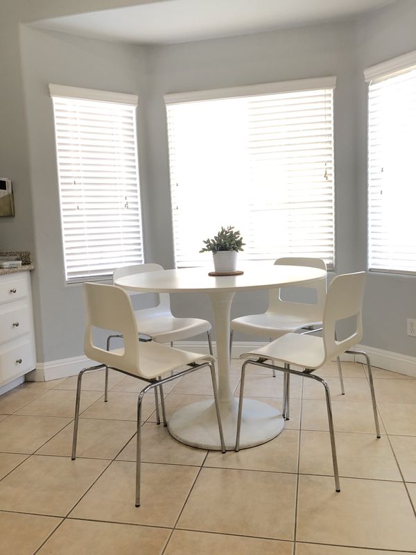 Ikea round dining table for Sale in Henderson, NV - OfferUp
