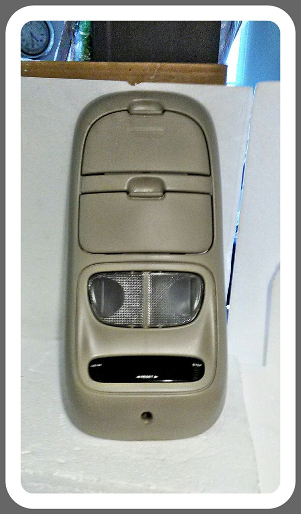 1995, 1999 DODGE RAM 1500, RAM2500 OVERHEAD CONSOLE. DOME LIGHT
