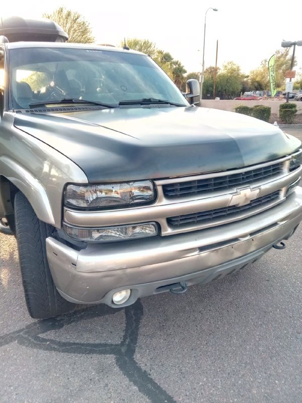 Hd hood Silverado hd hood 9902 Tahoe suburban for Sale in Phoenix, AZ