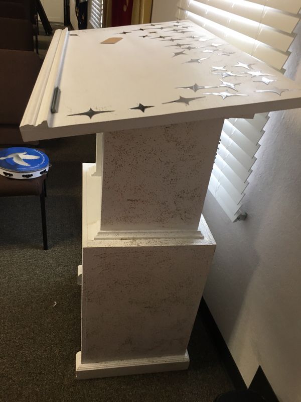 Preachers stand/podium for Sale in Orlando, FL OfferUp