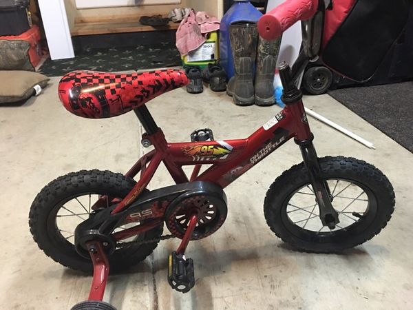 lightning mcqueen training wheels