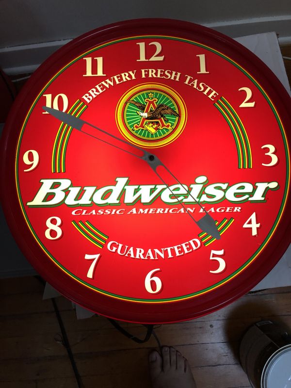 Budweiser Lighted Wall Clock for Sale in Oak Park, IL OfferUp