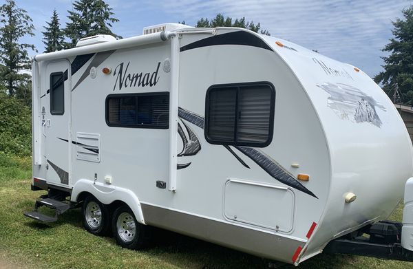 2010 nomad travel trailer