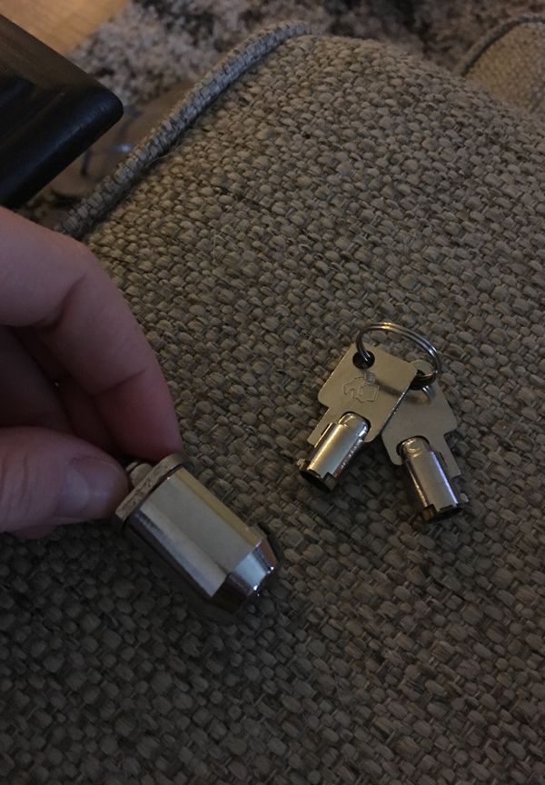 Cylinder lock for storage unit for Sale in Lakeland, FL OfferUp
