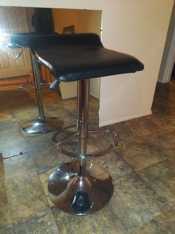 Hair stylist/ salon chair for Sale in Tacoma, WA - OfferUp