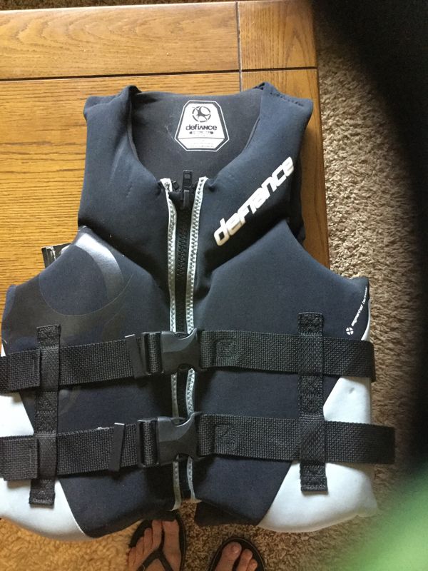 Defiance life vest for Sale in Sandy, OR OfferUp