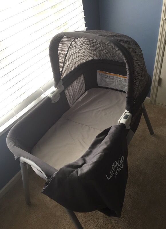 chicco deluxe bassinet