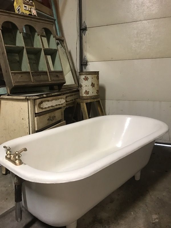Cast iron tub for Sale in Lake Stevens, WA OfferUp