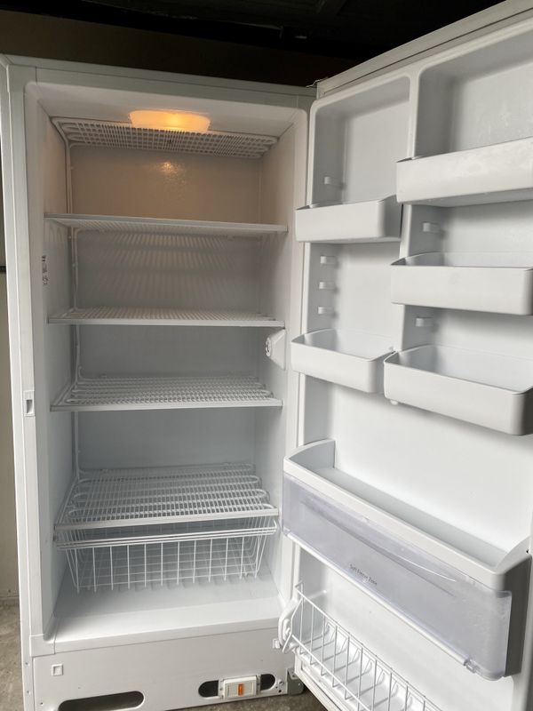 *Clean* 21.0 Cubic Ft Kenmore Freezer for Sale in Seattle, WA OfferUp