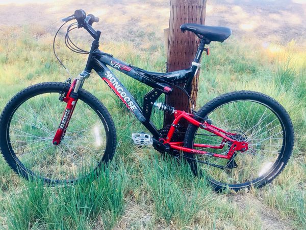 mongoose element mountain bike 26