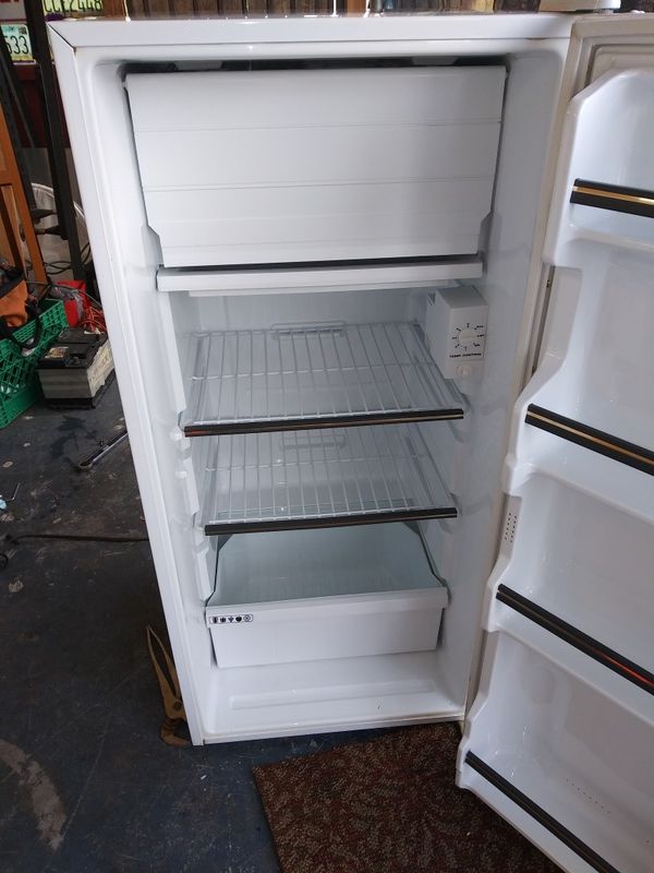 Sanyo mini fridge for Sale in Sun City, AZ OfferUp
