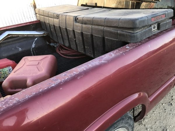 S10 truck tool box Clearance