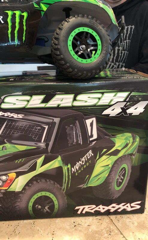 traxxas slash 4x4 monster energy special edition