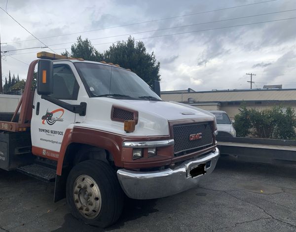 2005 GMC C5500 Tow Truck for Sale in Rosemead, CA - OfferUp