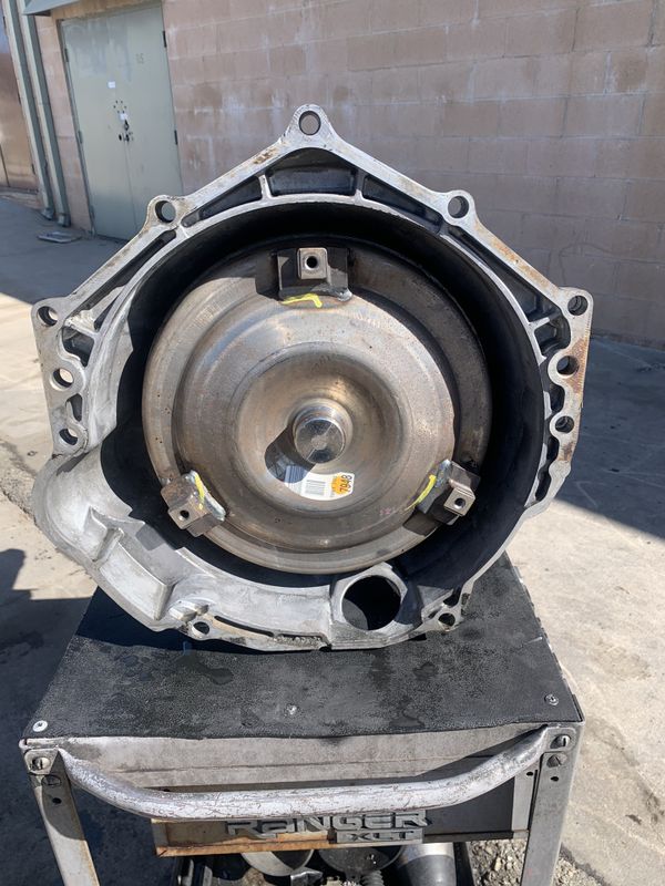 2000 Silverado auto transmission for Sale in March Air Reserve Base, CA