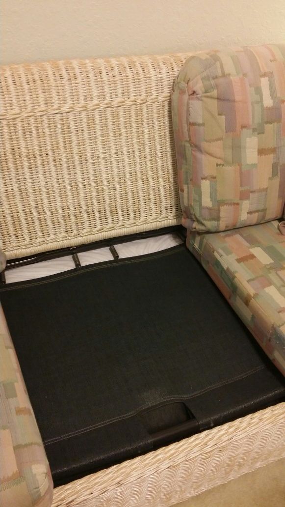Wicker furniture set with pull out sofa bed for Sale in Lake Wales, FL OfferUp